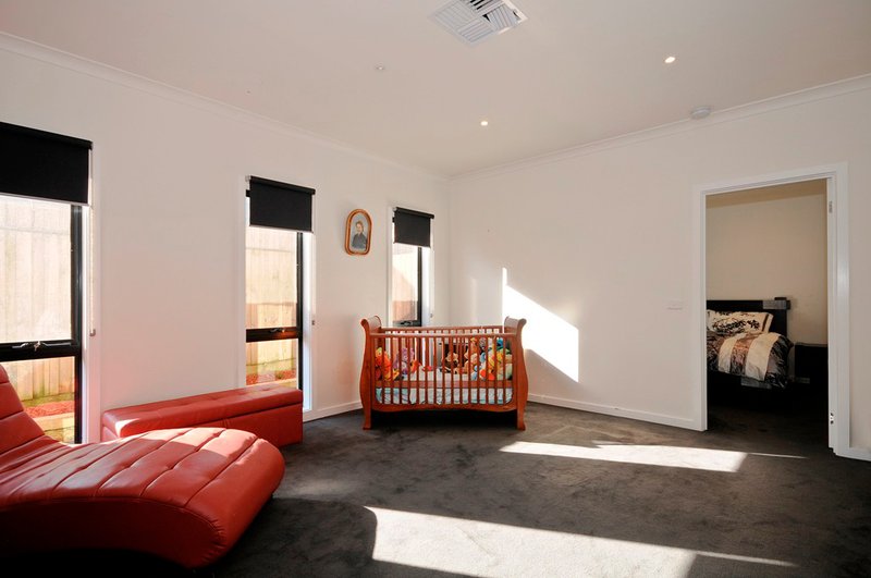 Photo - 16A Loch Street, Kilsyth VIC 3137 - Image 3