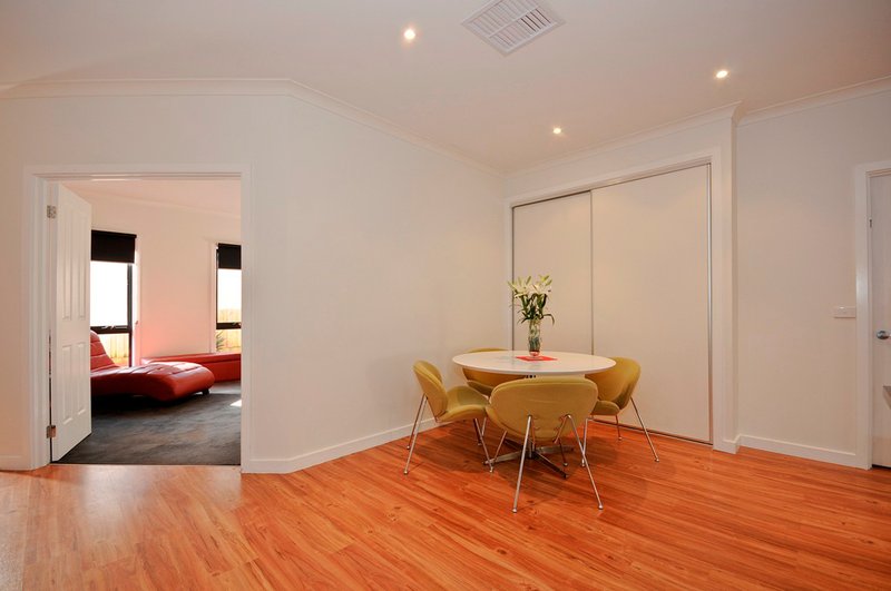 Photo - 16A Loch Street, Kilsyth VIC 3137 - Image 6