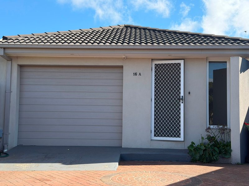 Photo - 16A Manningtree Parade, Craigieburn VIC 3064 - Image 2