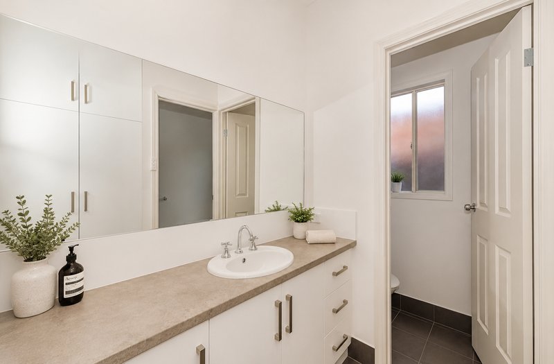 Photo - 16a Martins Road, Seaton SA 5023 - Image 10