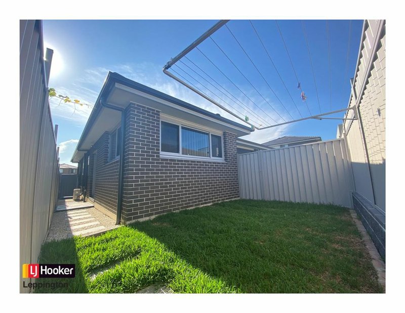 Photo - 16a Peronne Road, Edmondson Park NSW 2174 - Image 6