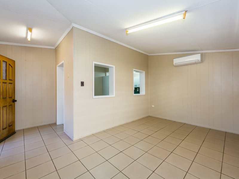 Photo - 16A Stanley Street, Mount Isa QLD 4825 - Image 4