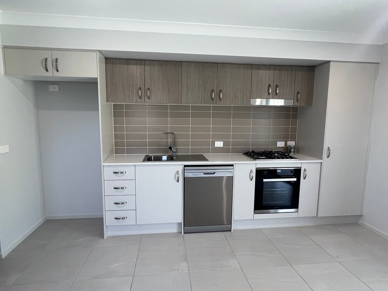 Photo - 16a Tourmaline Drive, Rutherford NSW 2320 - Image 2