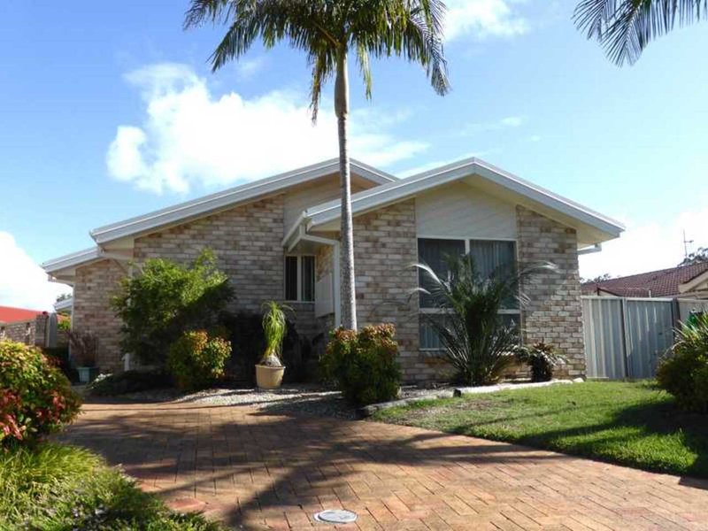 Photo - 1//6A Wallamba Close, Tuncurry NSW 2428 - Image 18