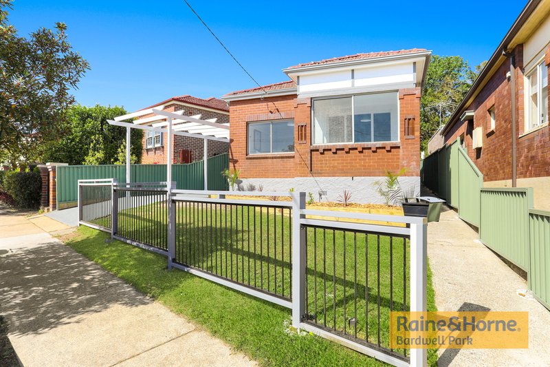 16a Woodlawn Avenue, Earlwood NSW 2206