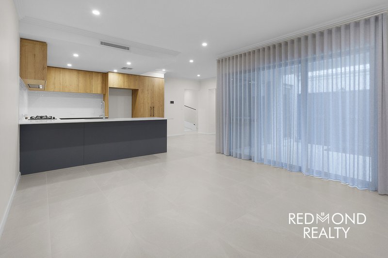 Photo - 16B Dillon Glade, Joondalup WA 6027 - Image 4