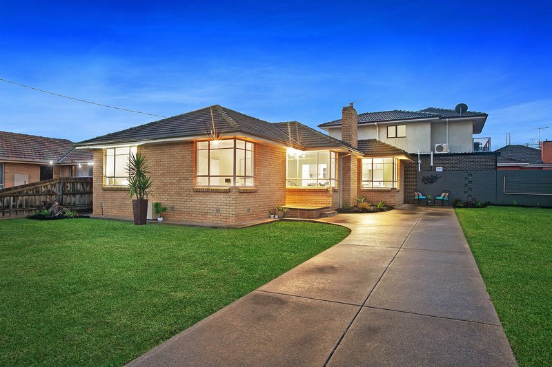 Photo - 16B Merrilands Road, Reservoir VIC 3073 - Image 2