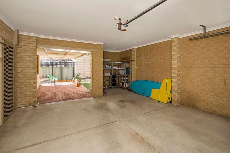 Photo - 16b Zlinya Circle, Spearwood WA 6163 - Image 16