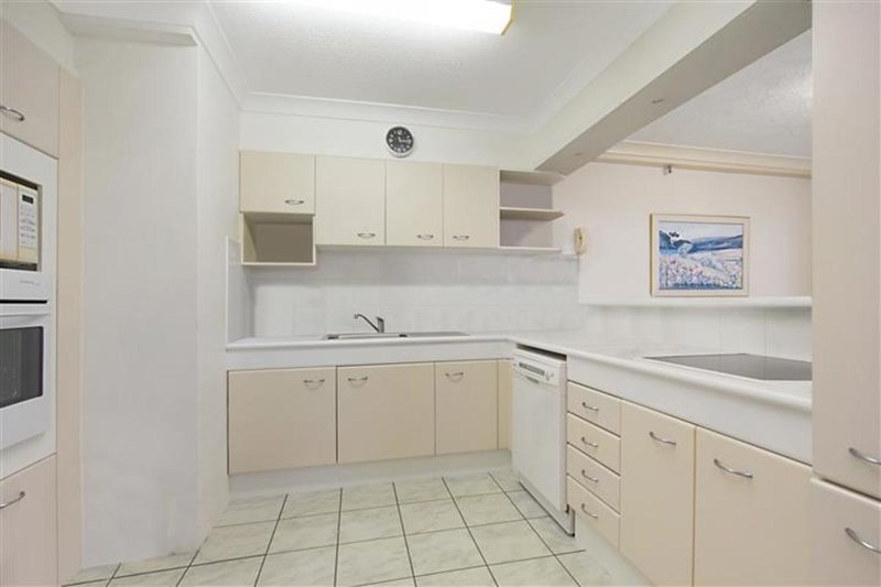 Photo - 16E/5 Clifford Street, Surfers Paradise QLD 4217 - Image 3