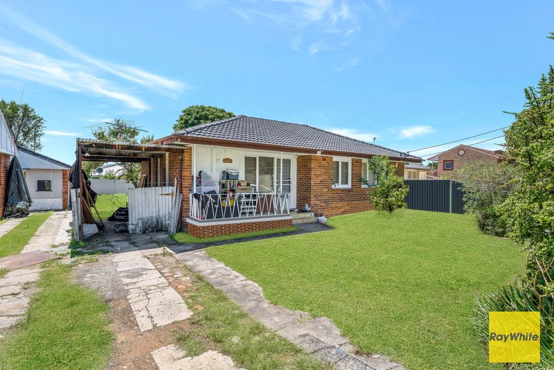 Photo - 17-19 Adrian Avenue, Lurnea NSW 2170 - Image 6