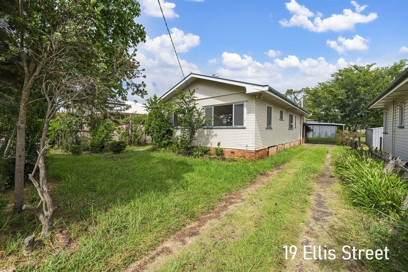 Photo - 17-19 Ellis Street, Wilsonton QLD 4350 - Image 12