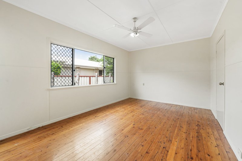 Photo - 17-19 Ellis Street, Wilsonton QLD 4350 - Image 14