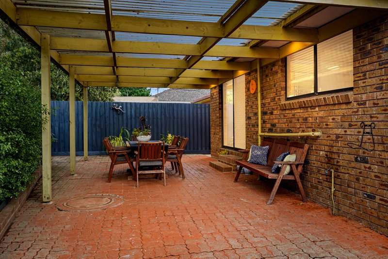 Photo - 17 Aberdeen Drive, Dandenong North VIC 3175 - Image 11