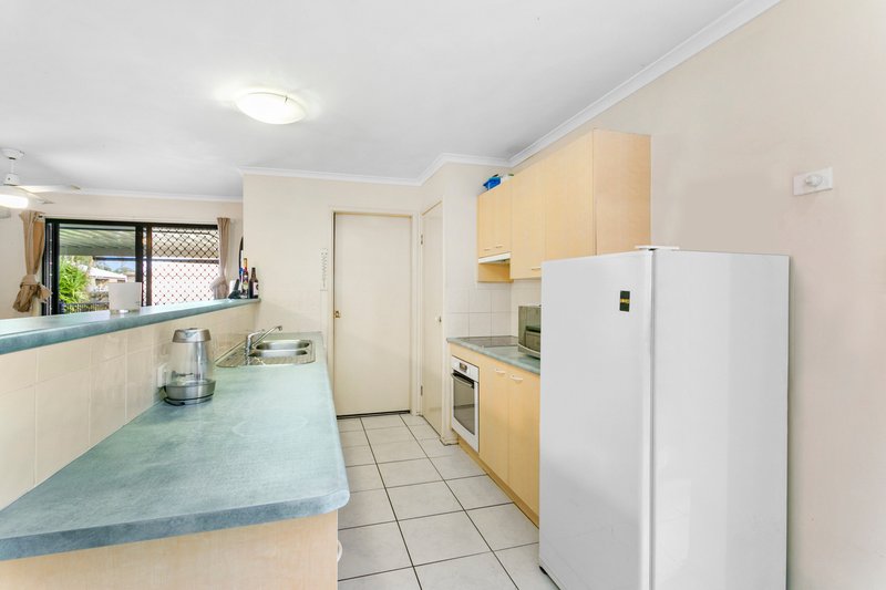 Photo - 17 Aberfoyle Drive, Deception Bay QLD 4508 - Image 4