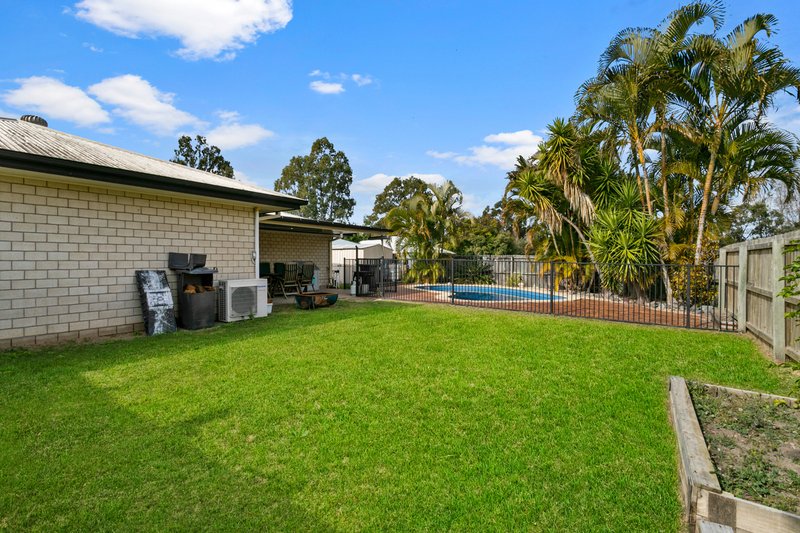 Photo - 17 Aberfoyle Drive, Deception Bay QLD 4508 - Image 9