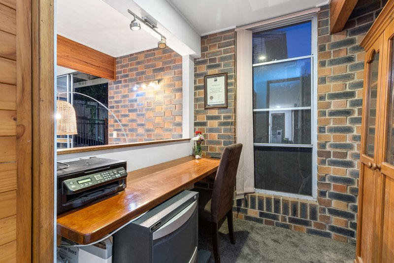 Photo - 17 Acacia Street, Everton Hills QLD 4053 - Image 12