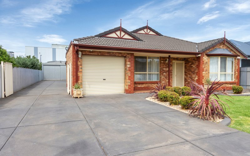 Photo - 17 Adele Avenue, Kidman Park SA 5025 - Image 2