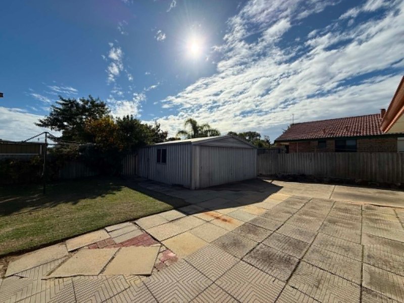 Photo - 17 Adina Way, Rockingham WA 6168 - Image 2