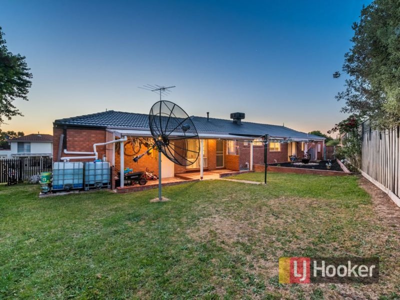 Photo - 17 Ainsleigh Court, Narre Warren VIC 3805 - Image 11