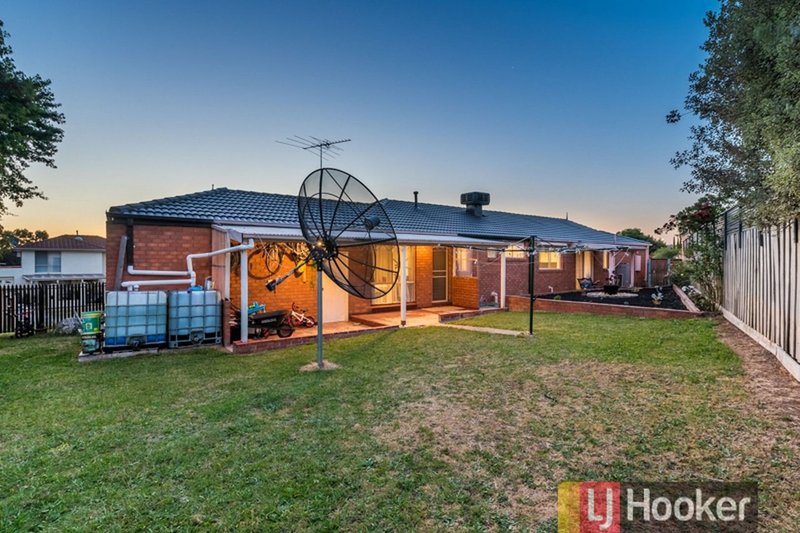 Photo - 17 Ainsleigh Court, Narre Warren VIC 3805 - Image 11