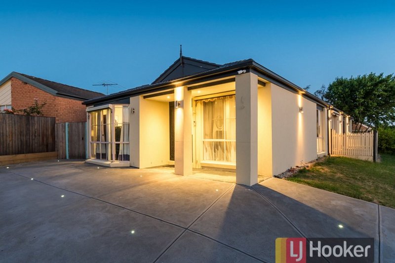 Photo - 17 Ainsleigh Court, Narre Warren VIC 3805 - Image 12