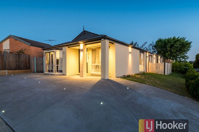 Photo - 17 Ainsleigh Court, Narre Warren VIC 3805 - Image 13