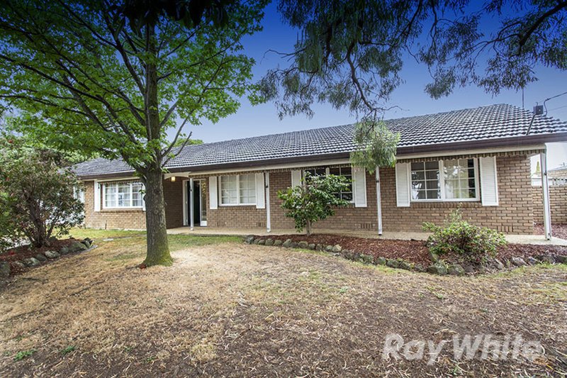 17 Ainslie Drive, Wheelers Hill VIC 3150