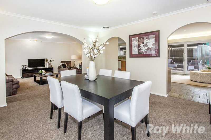 Photo - 17 Ainslie Drive, Wheelers Hill VIC 3150 - Image 2