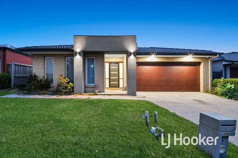 17 Alarah Boulevard, Cranbourne West VIC 3977