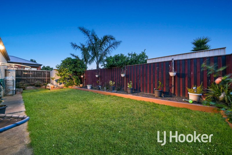 Photo - 17 Alarah Boulevard, Cranbourne West VIC 3977 - Image 14