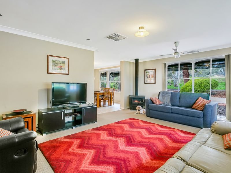 Photo - 17 Albert Terrace, Morphett Vale SA 5162 - Image 2