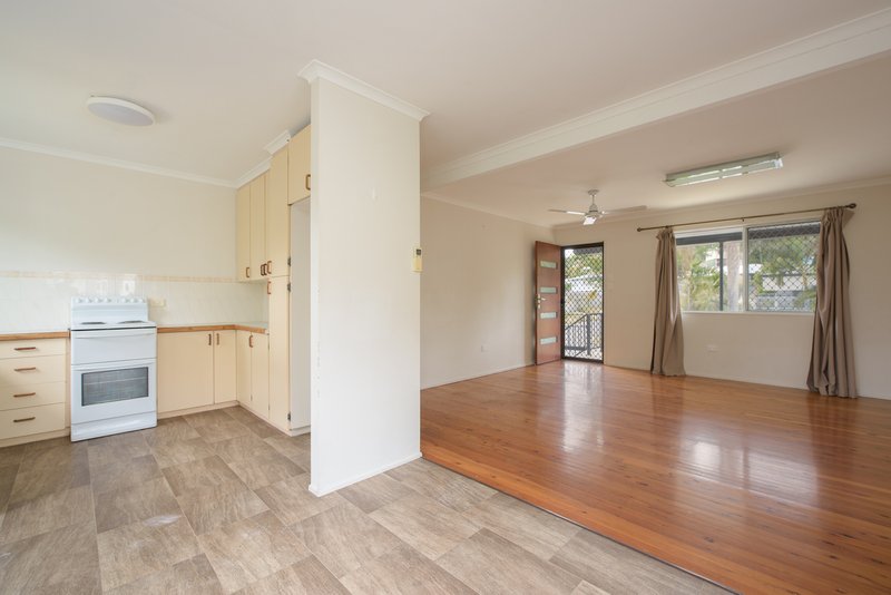 Photo - 17 Alder Street, New Auckland QLD 4680 - Image 3