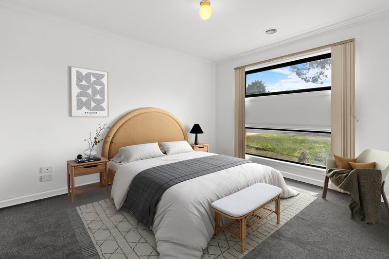 Photo - 17 Aldridge Road, Wyndham Vale VIC 3024 - Image 5
