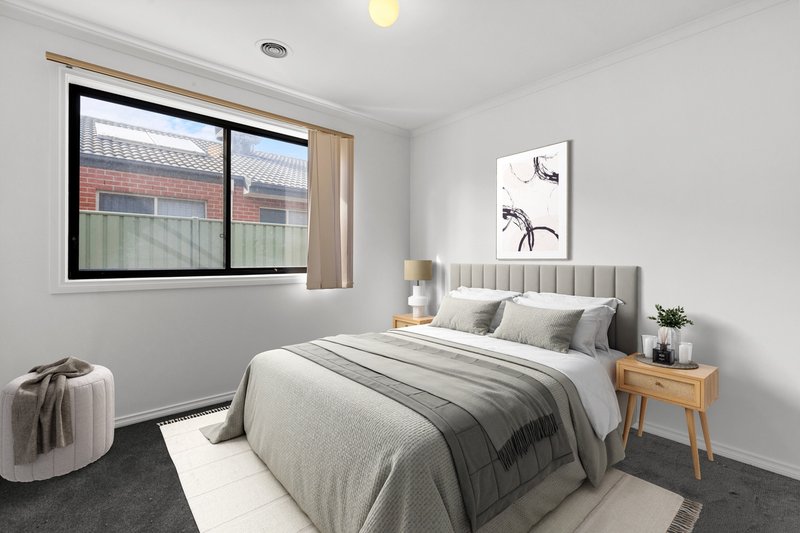 Photo - 17 Aldridge Road, Wyndham Vale VIC 3024 - Image 10
