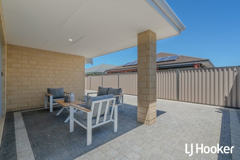 Photo - 17 Aleria Way, Piara Waters WA 6112 - Image 23