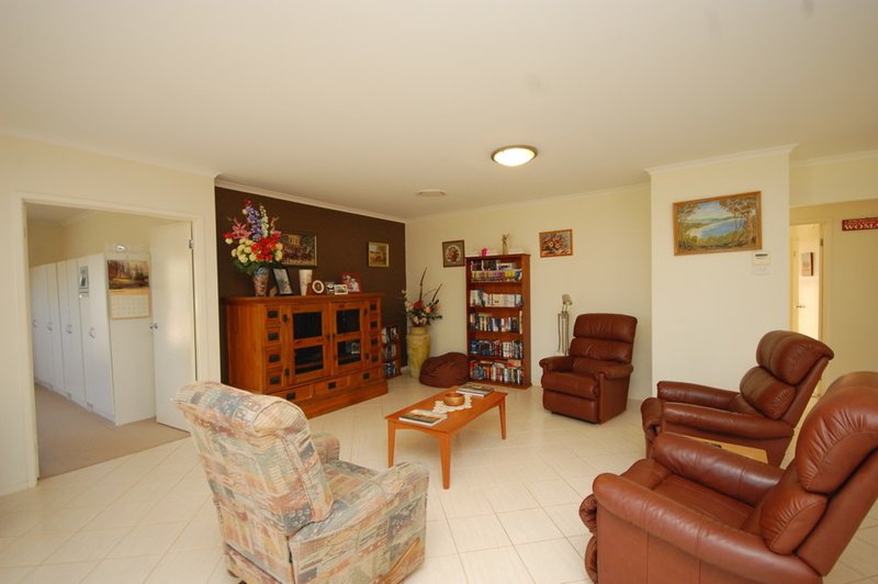 Photo - 17 Alexander Street, Griffith NSW 2680 - Image 4