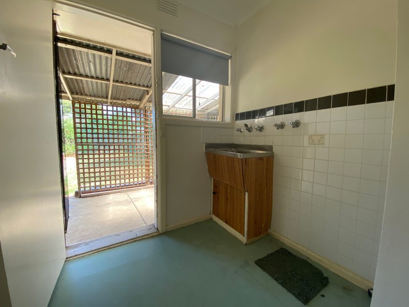 Photo - 17 Alfred Avenue, Thomastown VIC 3074 - Image 7