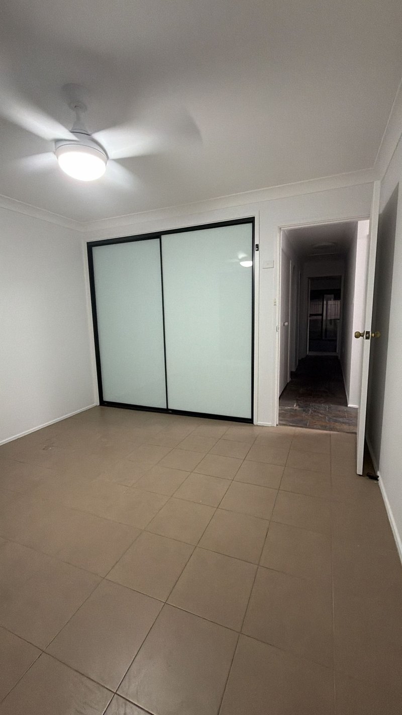 Photo - 17 Allambie Road, Edensor Park NSW 2176 - Image 3