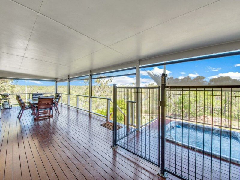 Photo - 17 Alpine Crescent, Boyne Island QLD 4680 - Image 3