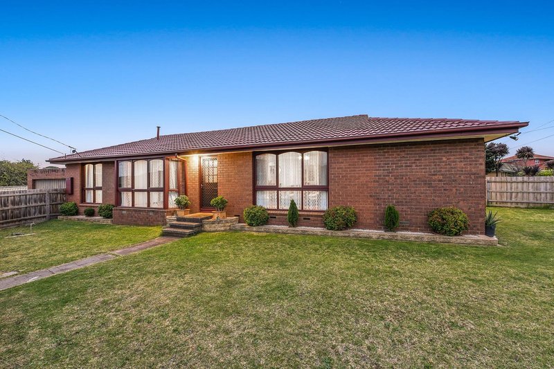 17 Alpine Crescent, Noble Park North VIC 3174