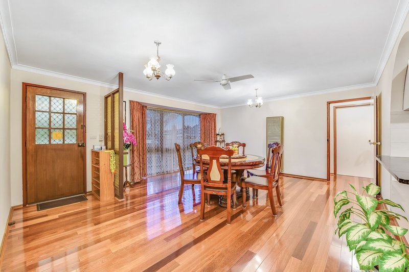 Photo - 17 Alpine Crescent, Noble Park North VIC 3174 - Image 5