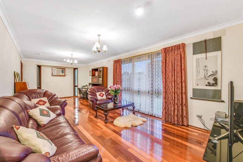 Photo - 17 Alpine Crescent, Noble Park North VIC 3174 - Image 7