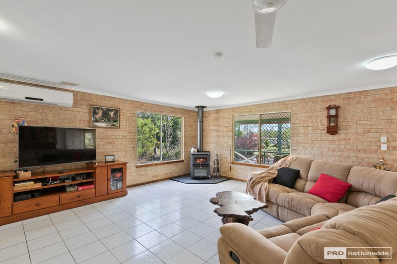 Photo - 17 Amanda Avenue, Oakhurst QLD 4650 - Image 1