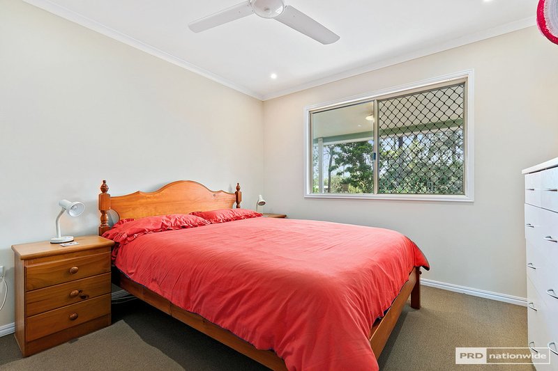 Photo - 17 Amanda Avenue, Oakhurst QLD 4650 - Image 15