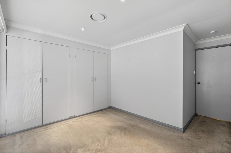 Photo - 17 Amanda Place, Ingleburn NSW 2565 - Image 9