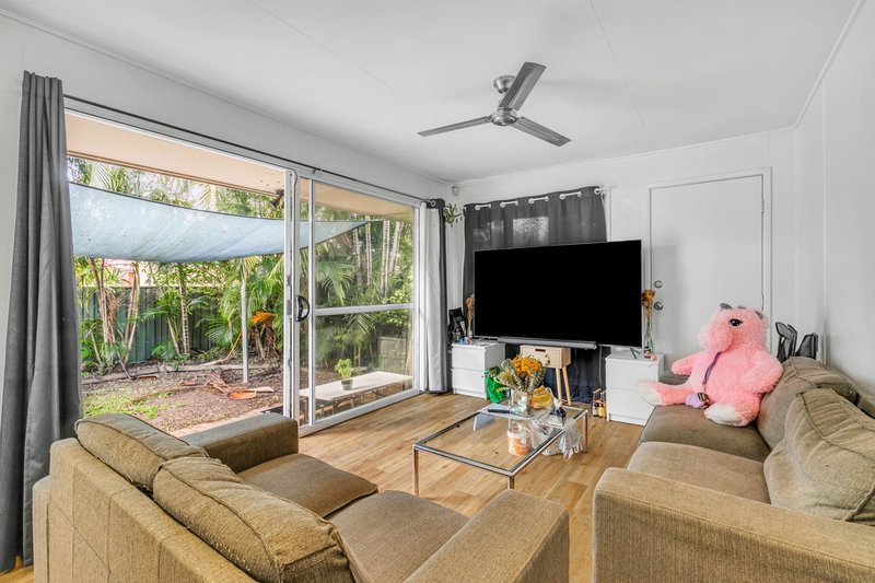 Photo - 17 Amaroo Street, Archerfield QLD 4108 - Image 3