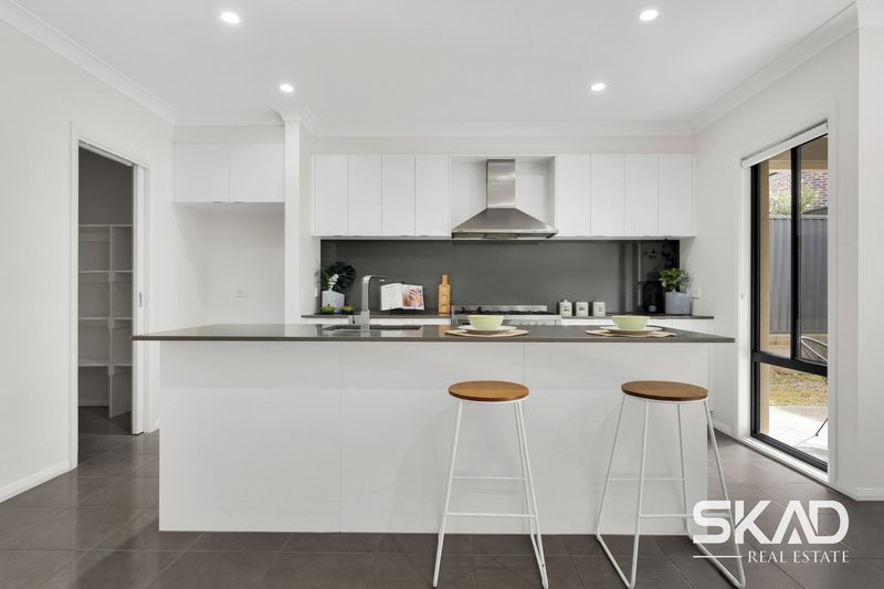 Photo - 17 Ambition Drive, Greenvale VIC 3059 - Image 6