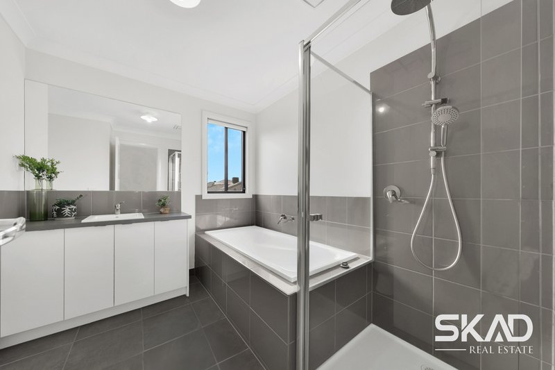 Photo - 17 Ambition Drive, Greenvale VIC 3059 - Image 12