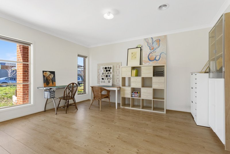 Photo - 17 Ambridge Street, Mernda VIC 3754 - Image 7