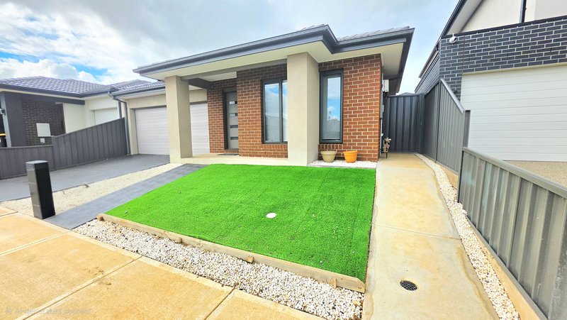 Photo - 17 Amukta Road, Truganina VIC 3029 - Image 2